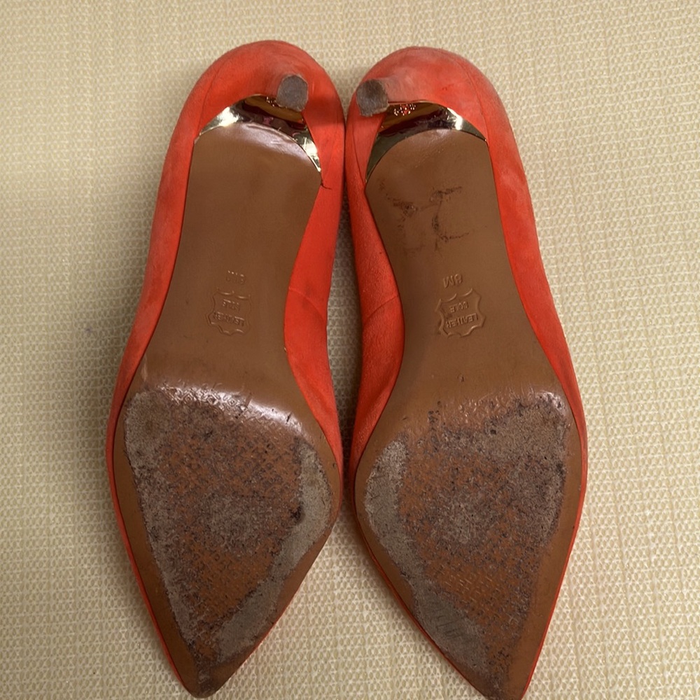 Troy Burch Suede Pumps - Picture 4 of 6